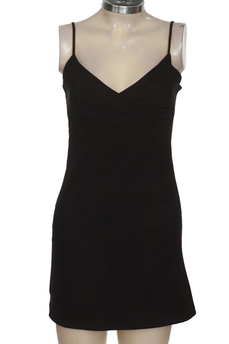 Vestido / Enterizo color Negro - Closeando
