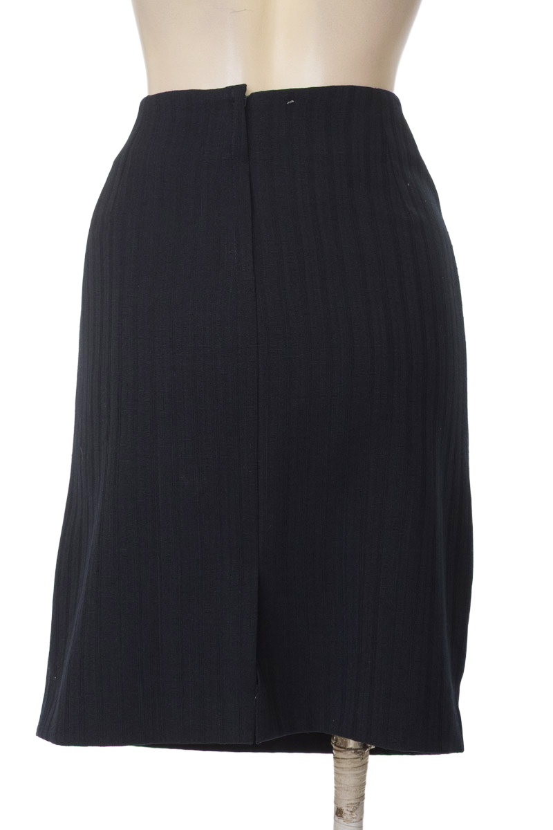 Falda color Azul - Closeando