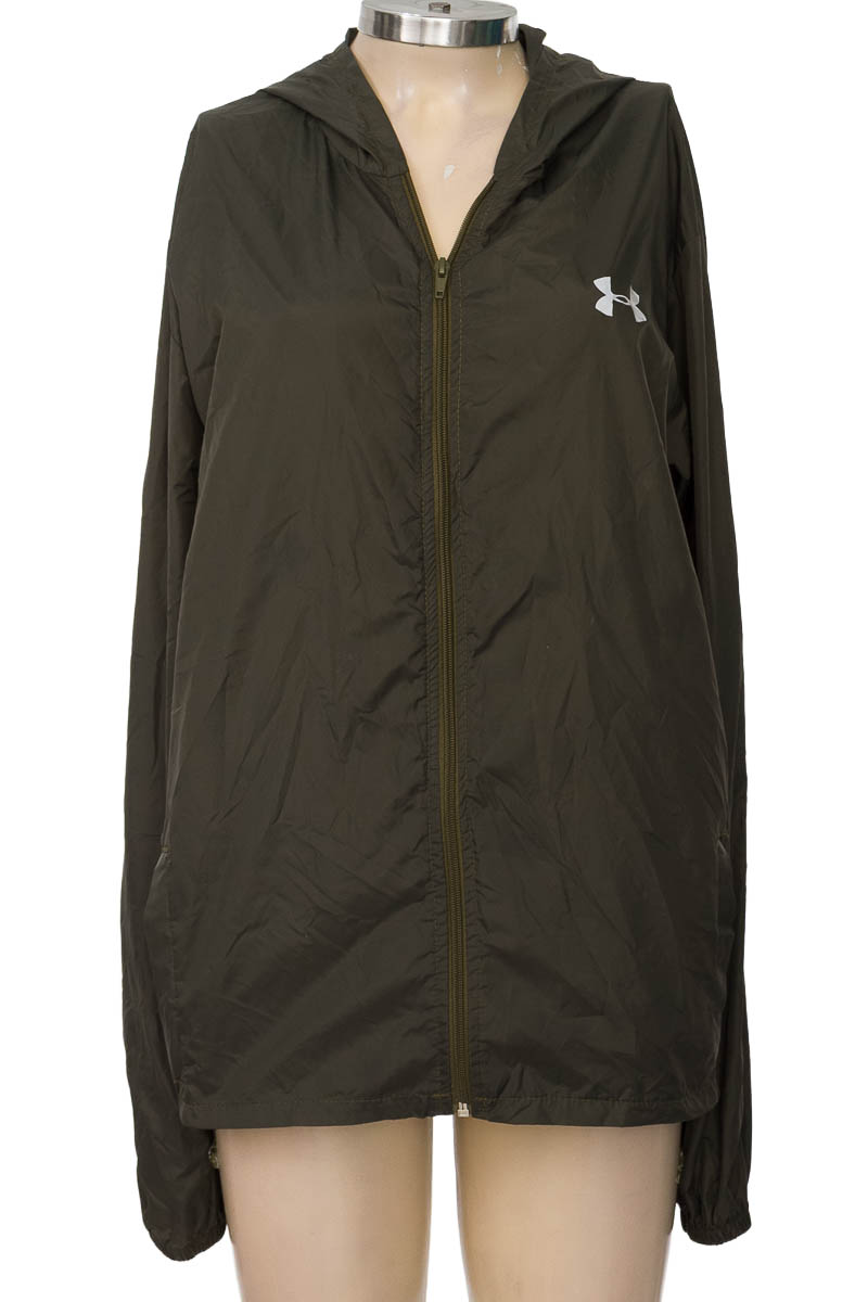 Ropa Deportiva / Salida de Baño color Verde - Closeando