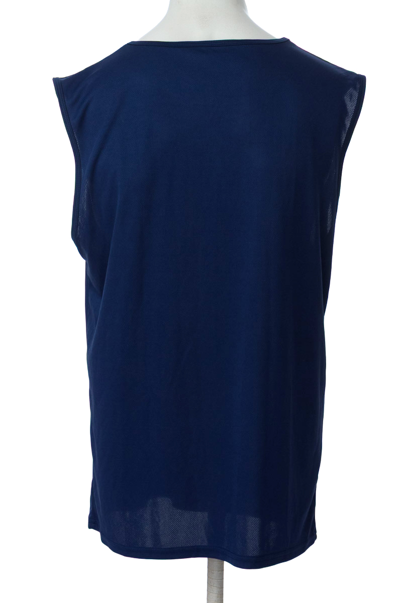 Ropa Deportiva color Azul - Closeando