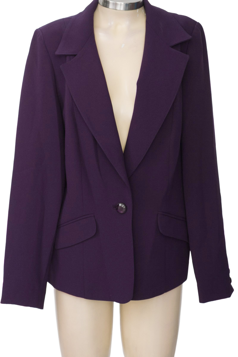 Chaqueta / Abrigo color Morado - Closeando