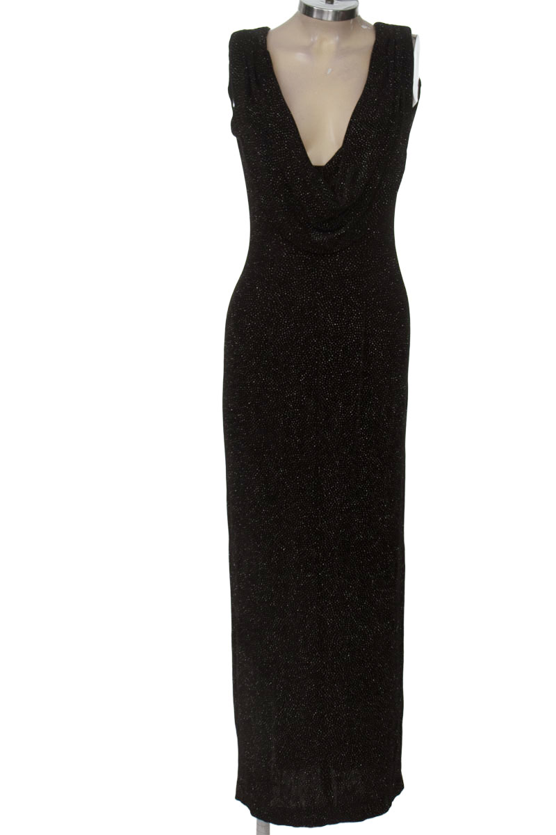 Vestido / Enterizo color Negro - Closeando