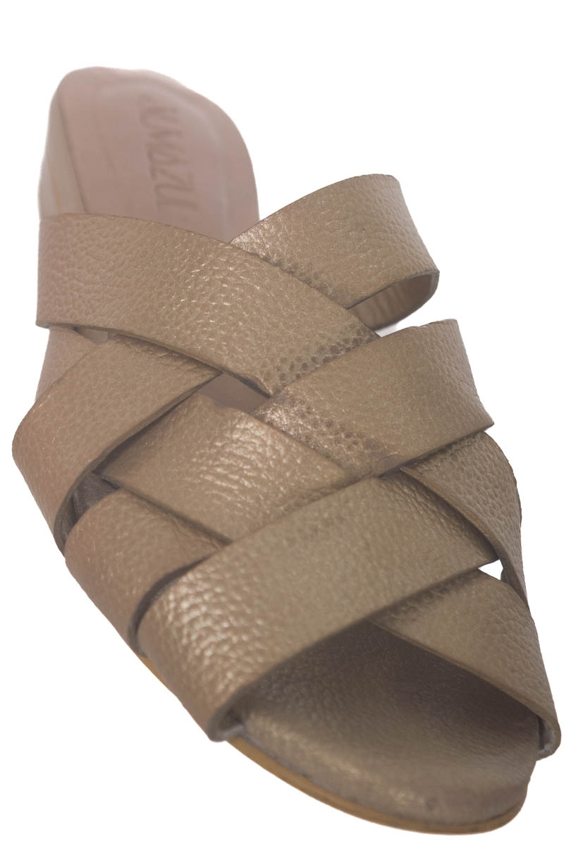 Zapatos color Dorado - Almazul