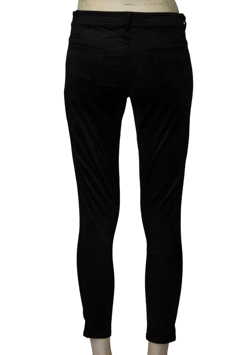 Pantalones color Negro - Basement