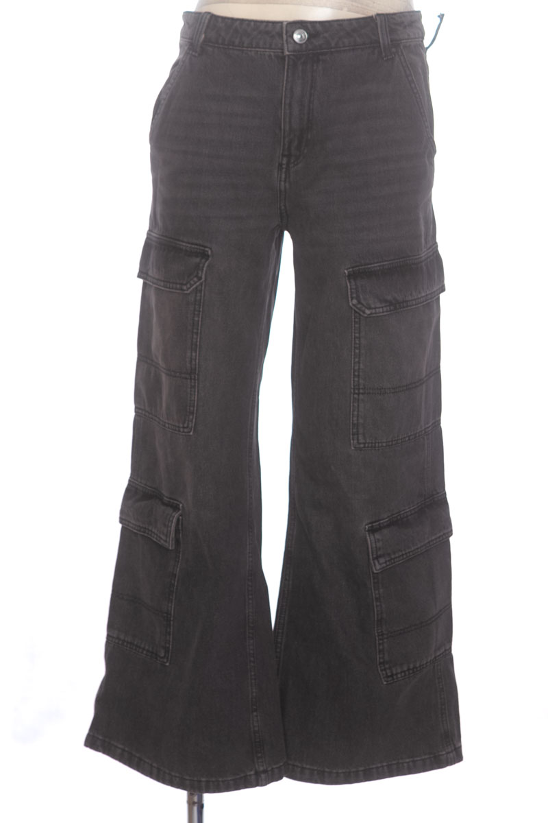 Pantalones color Negro - Divided by H&M