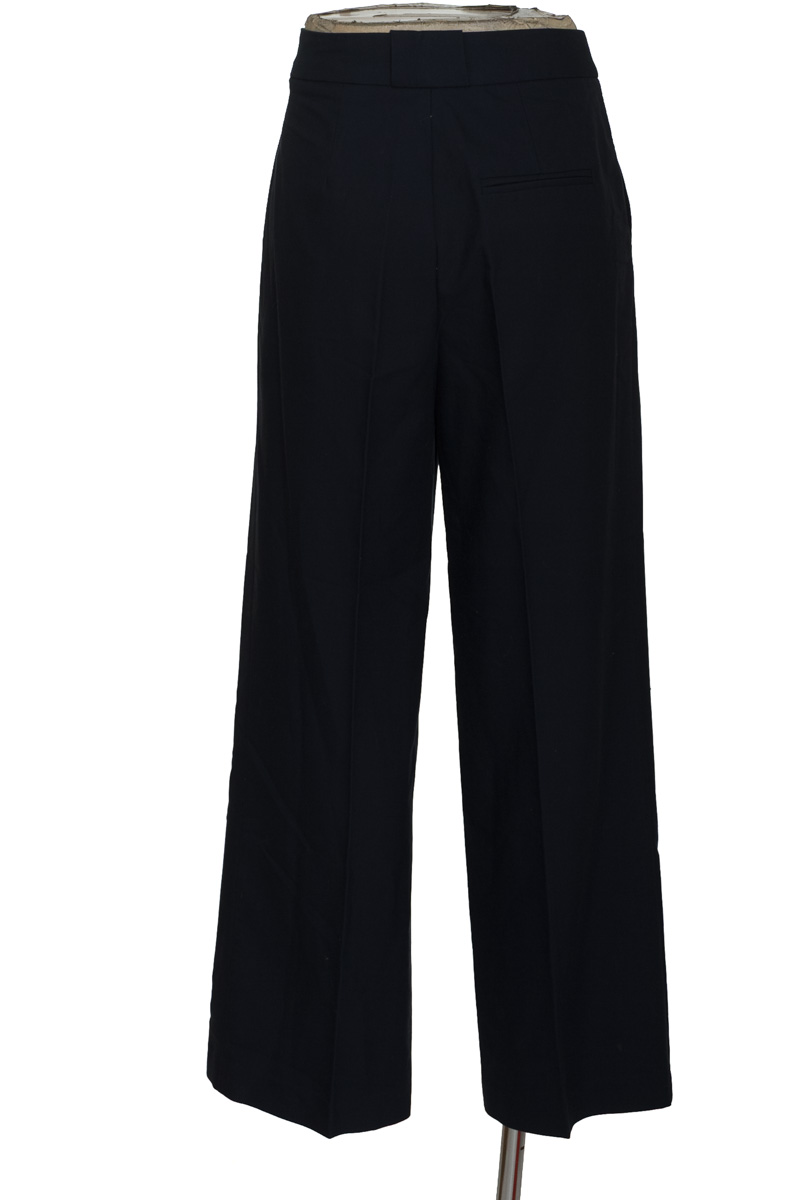 Pantalones color Azul - Stradivarius
