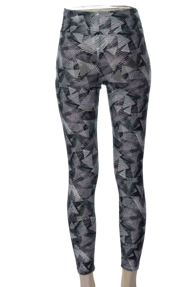 Ropa Deportiva / Salida de Baño color Estampado - Closeando