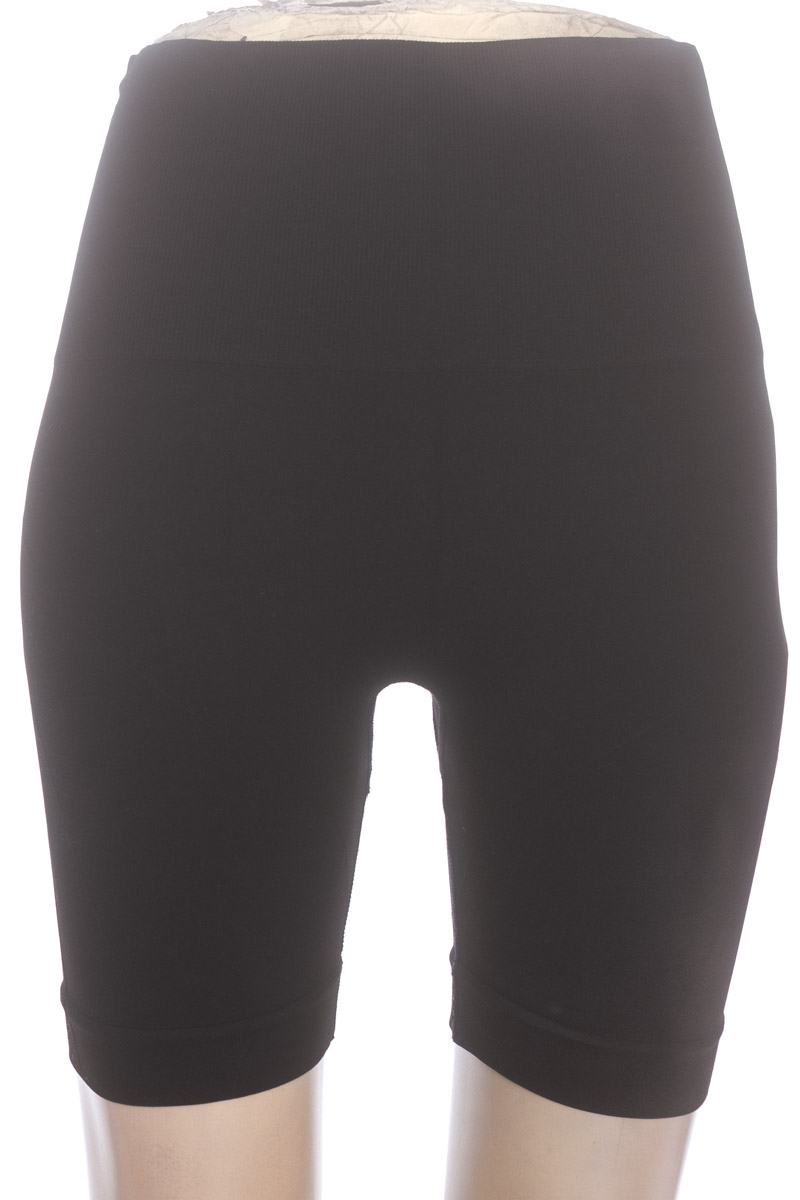 Ropa Deportiva / Salida de Baño color Negro - Leonisa