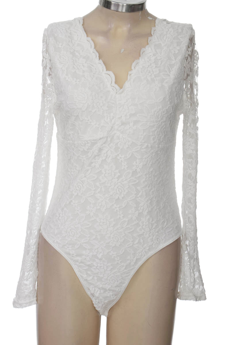 Top / Camiseta color Blanco - Closeando