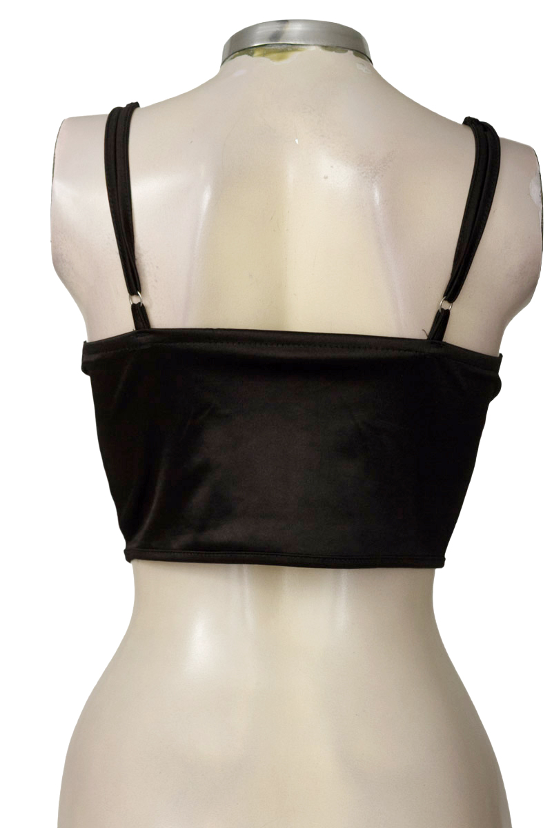 Top / Camiseta color Negro - Closeando