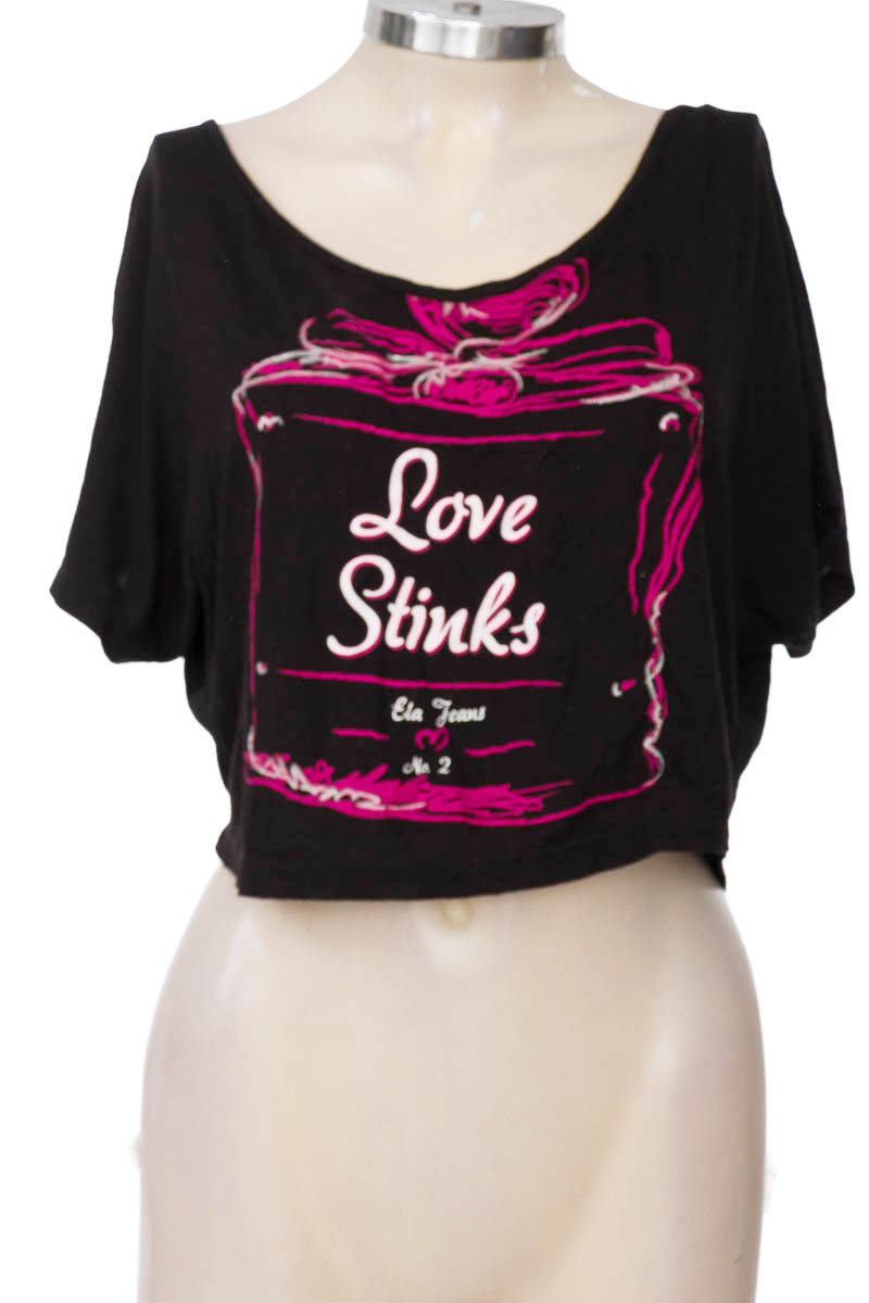 Top / Camiseta color Negro - ELA