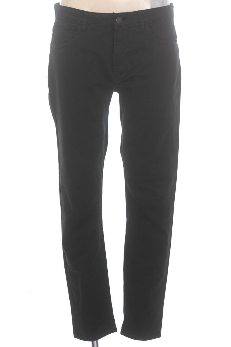 Pantalón color Verde - Zara