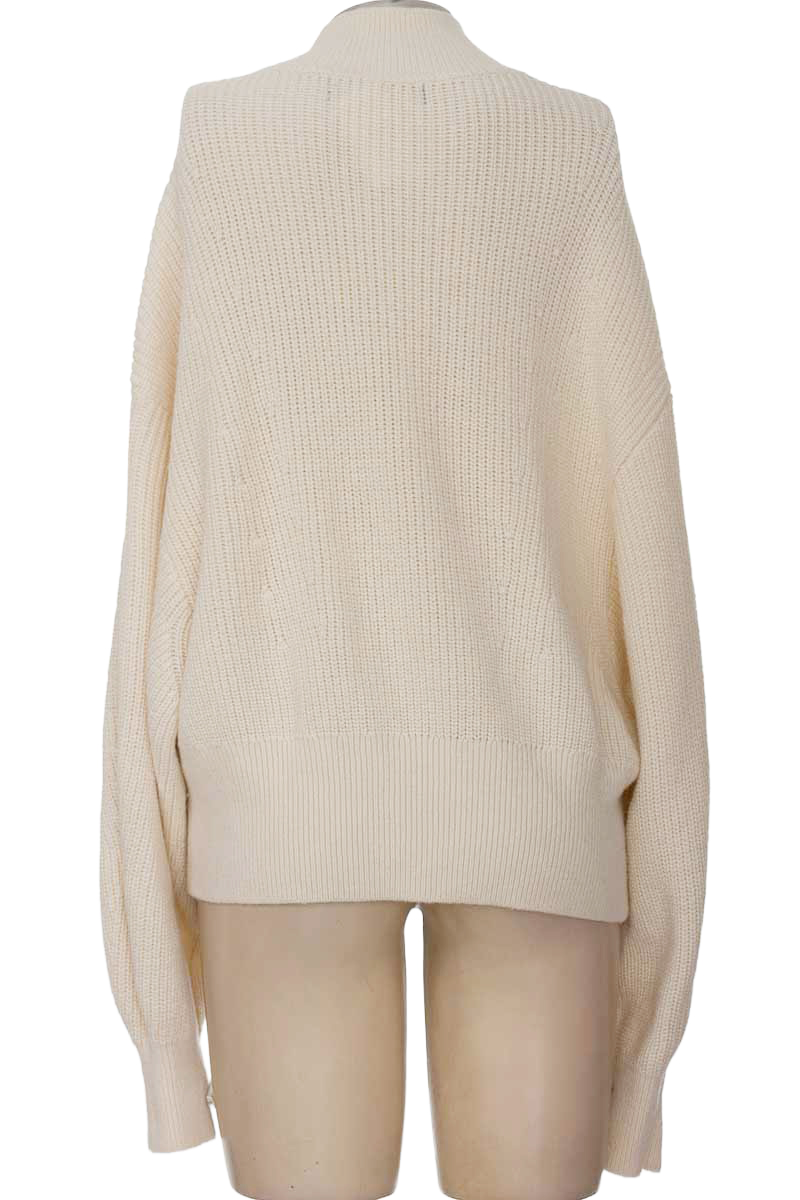 Sweater color Blanco - Closeando