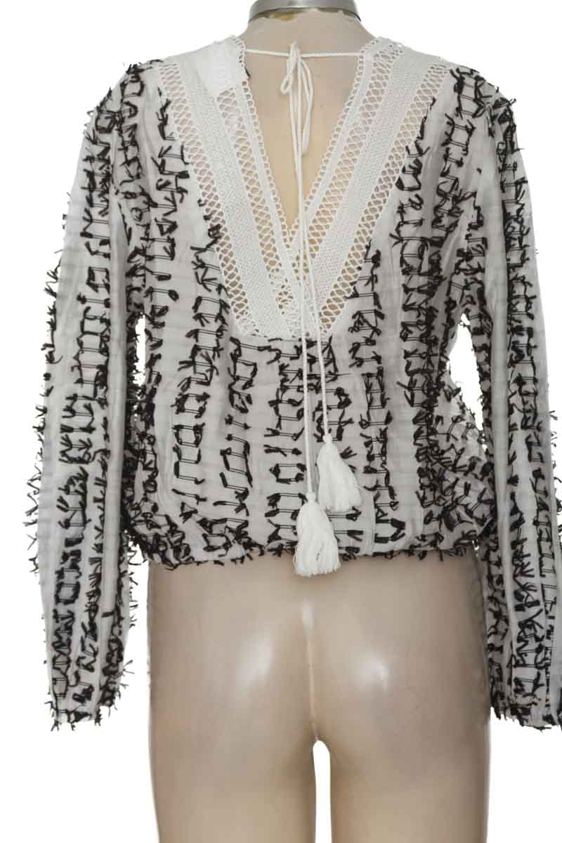 Blusa color Blanco - Closeando
