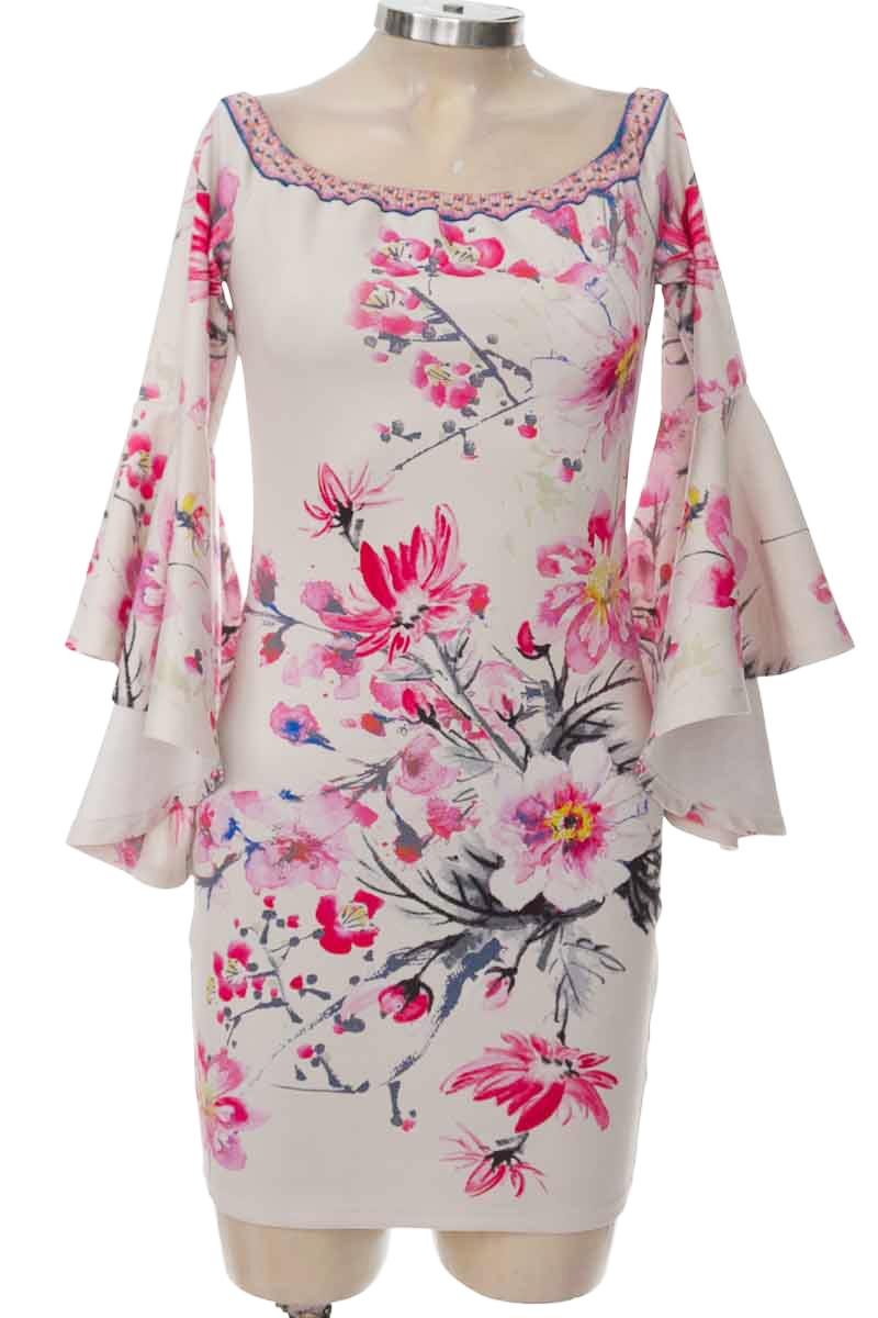 Vestido / Enterizo color Beige - Jealous Tomato