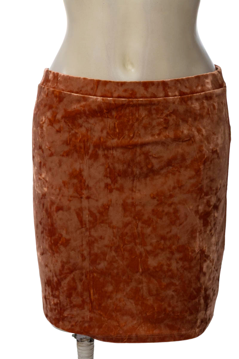 Falda color Naranja - Closeando