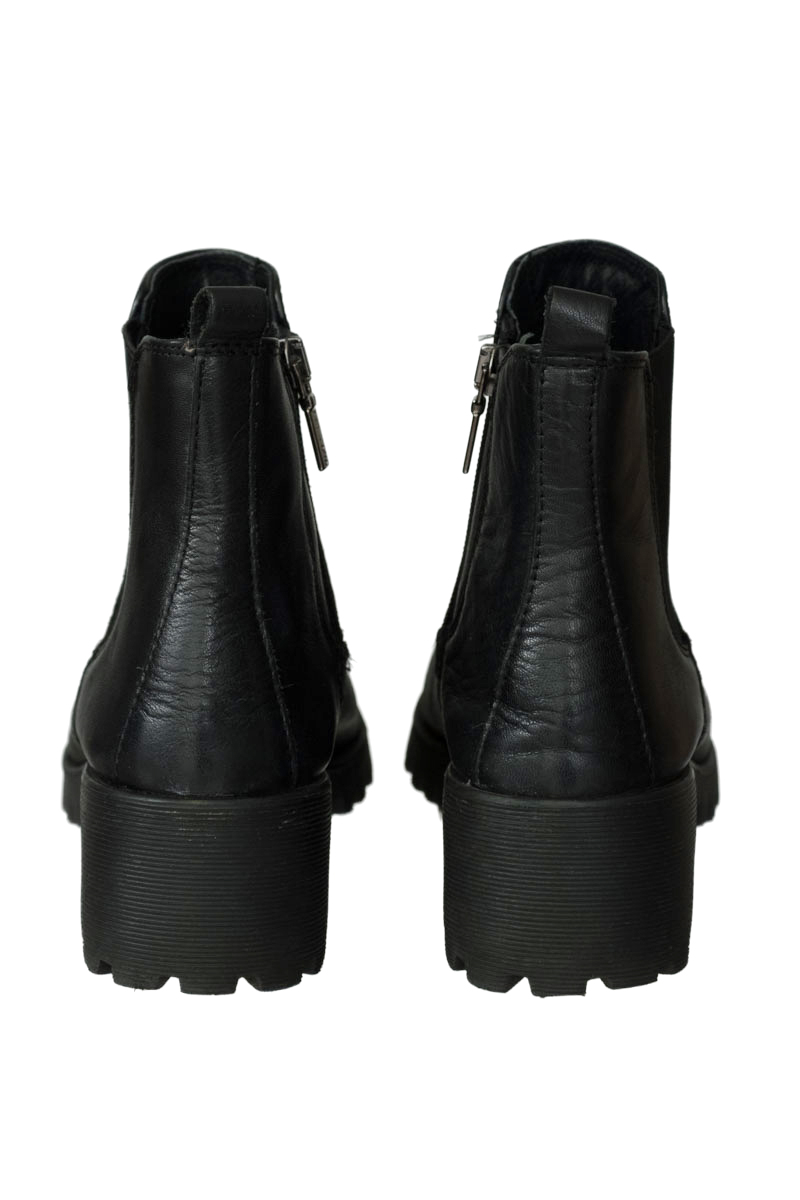 Zapatos color Negro - 24 HRS