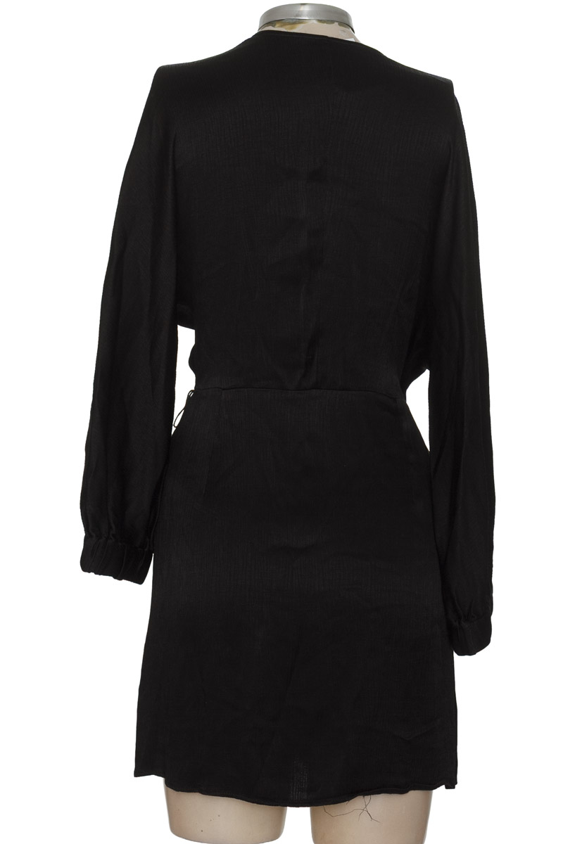 Vestido / Enterizo color Negro - Zara