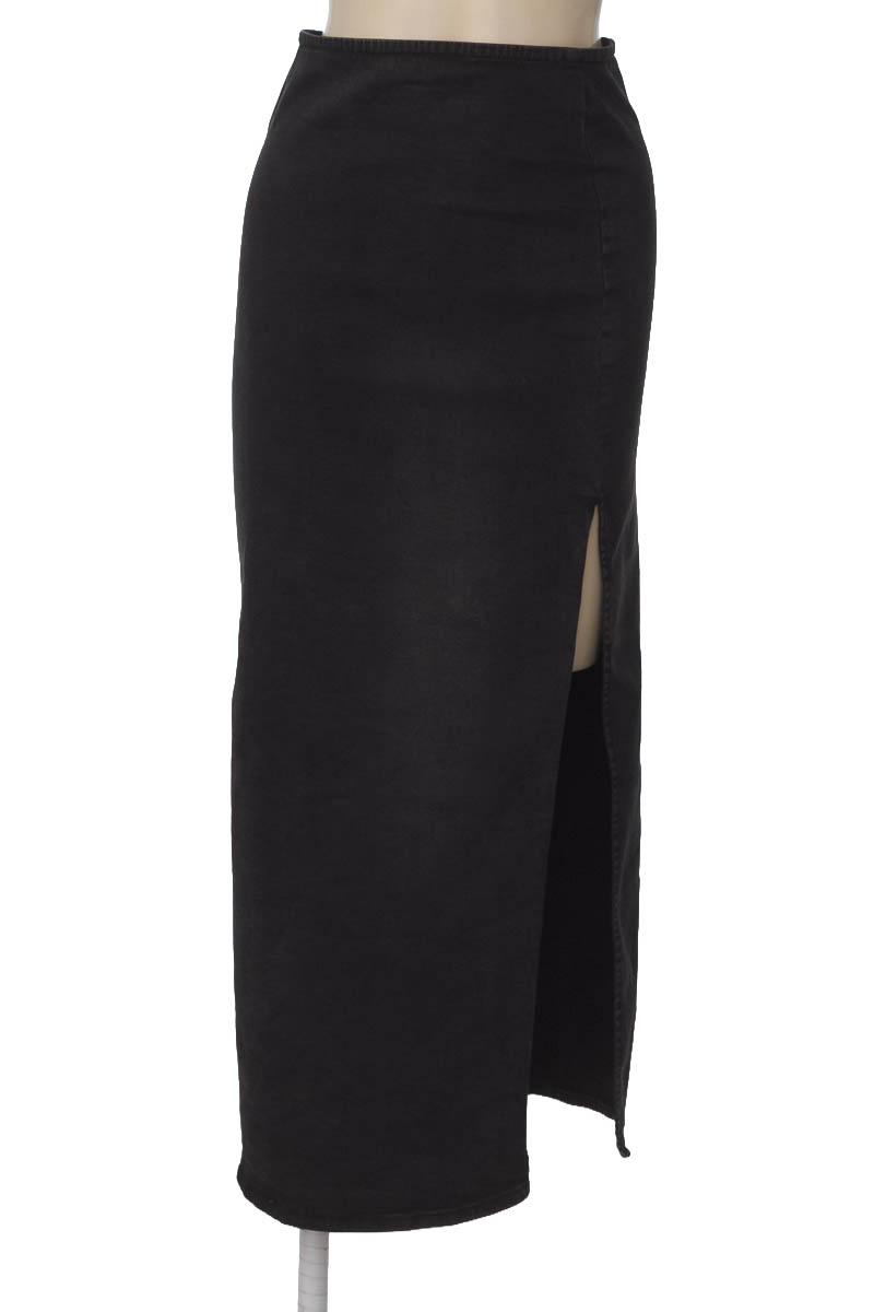 Falda color Negro - Bershka