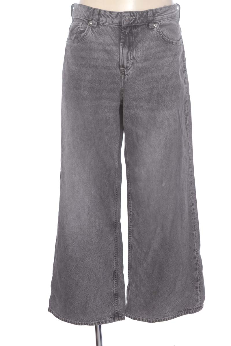 Pantalones color Gris - Divided by H&M