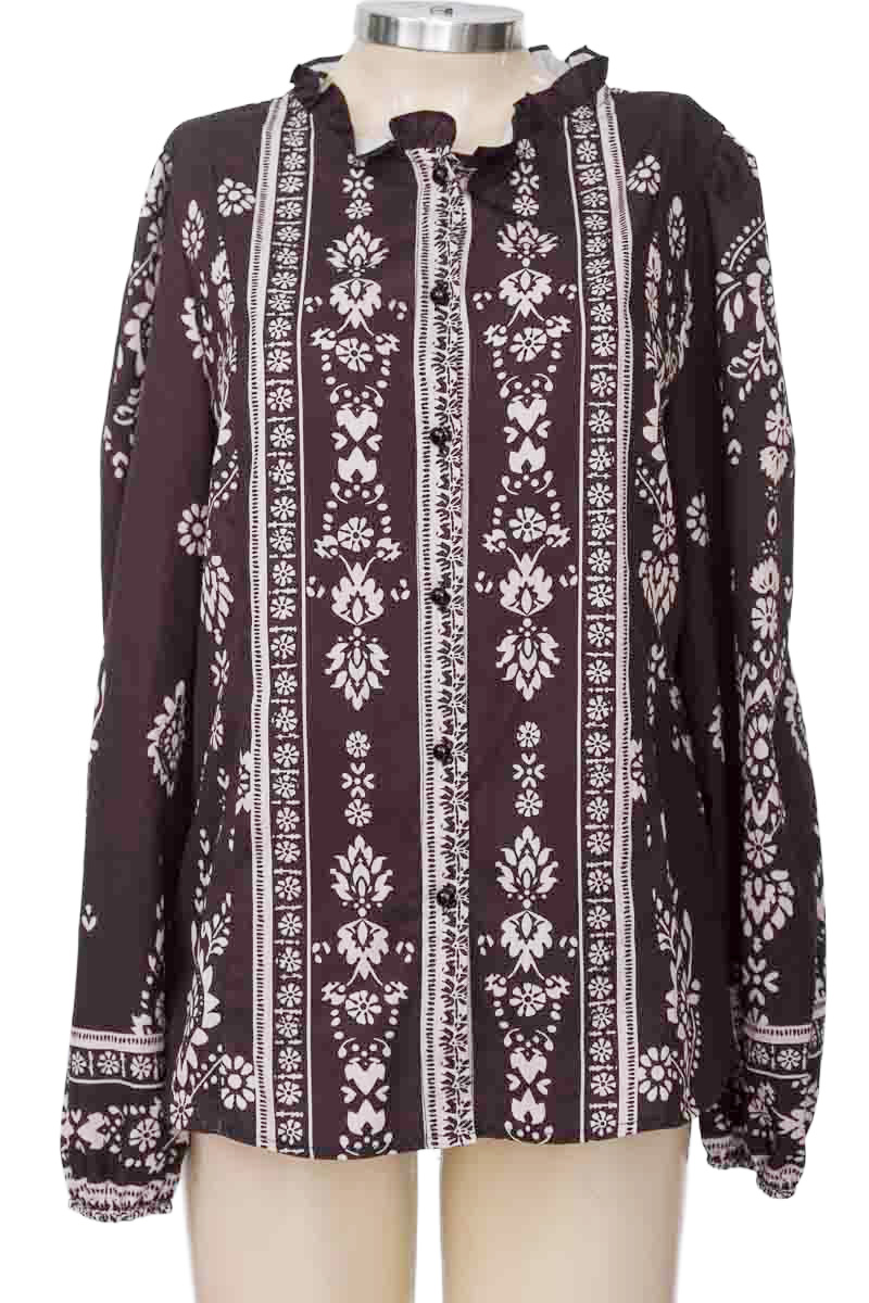 Blusa color Negro - Closeando