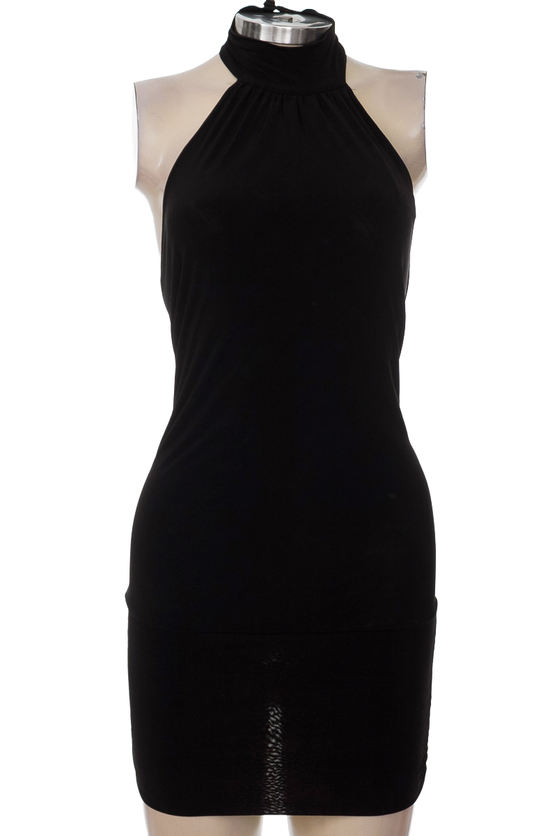 Top / Camiseta color Negro - Closeando