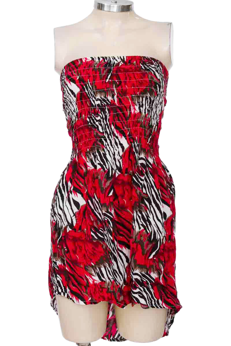 Vestido / Enterizo color Rojo - Closeando