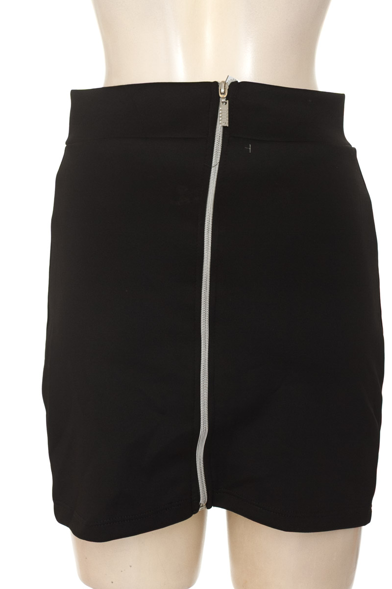 Falda color Negro - Closeando