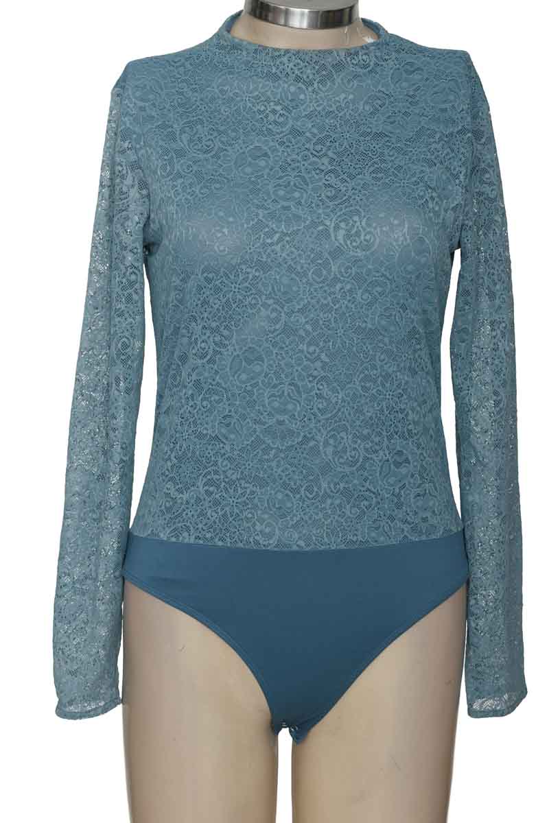 Top / Camiseta color Azul - Beatriz Camacho