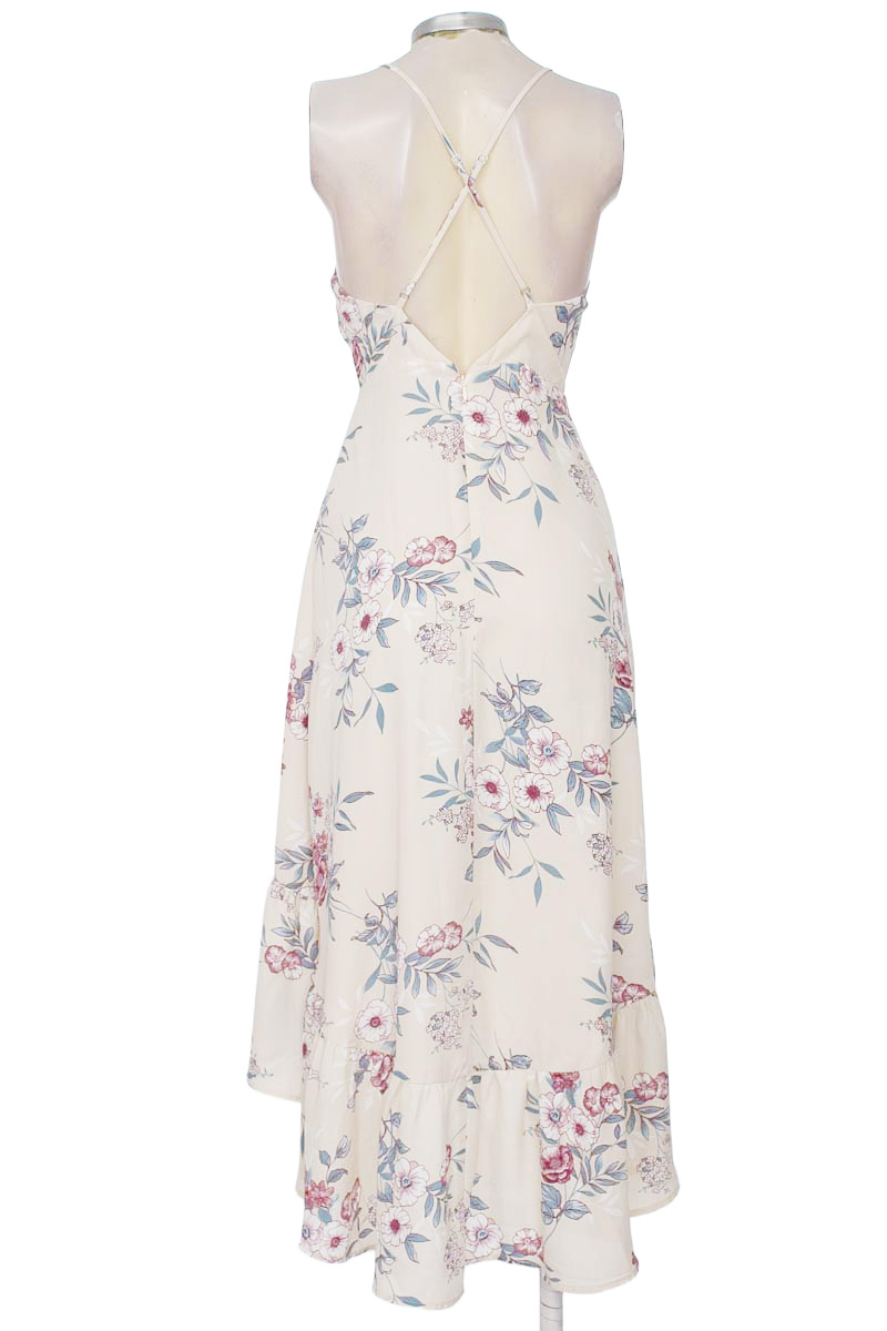 Vestido / Enterizo color Beige - Lulus