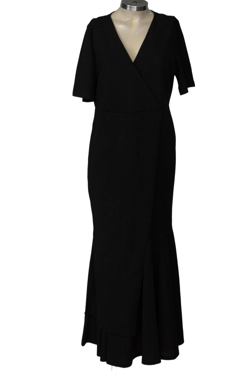 Vestido / Enterizo color Negro - Closeando