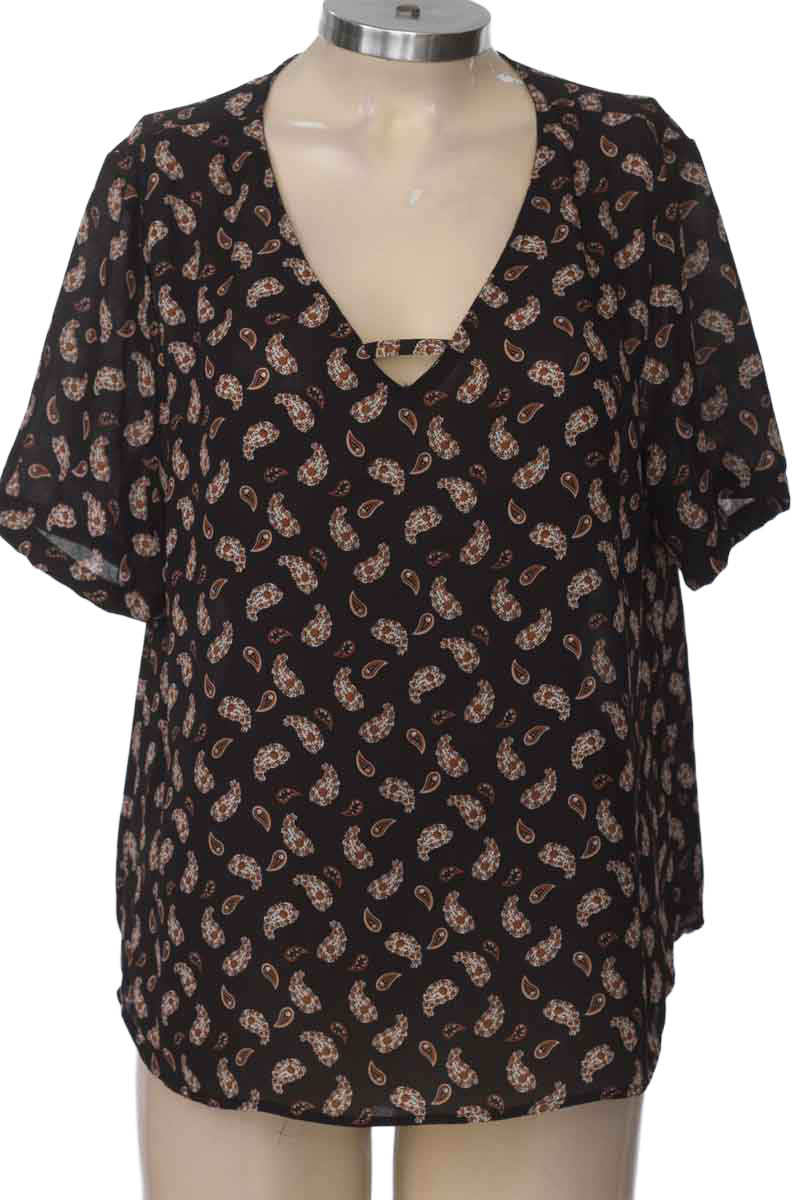 Blusa color Negro - Closeando