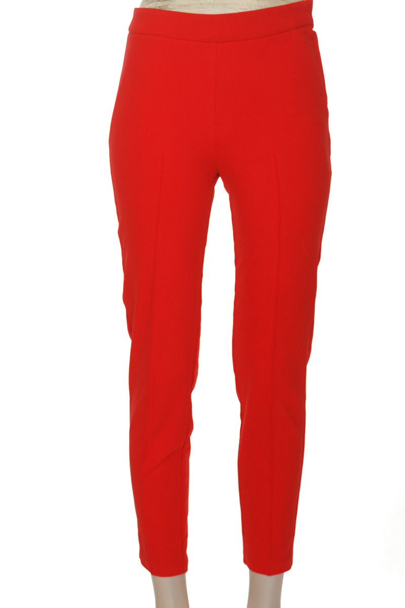 Pantalones color Rojo - Closeando