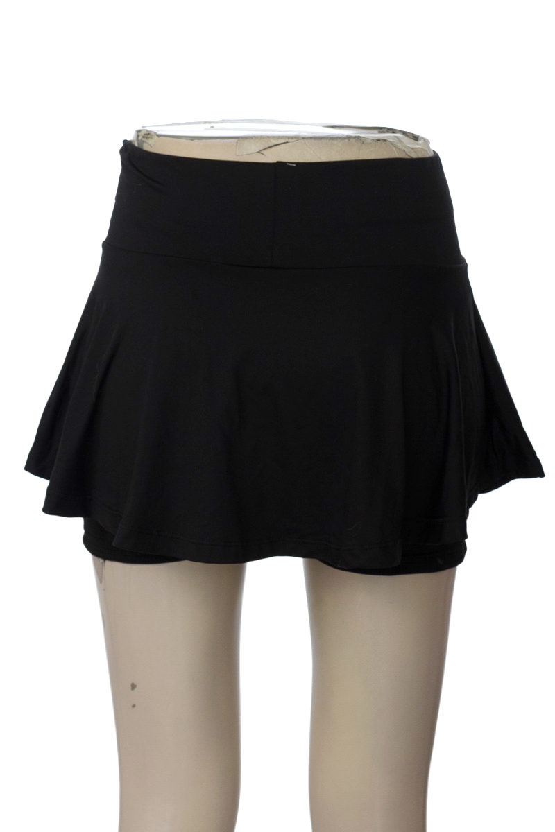 Ropa Deportiva / Salida de Baño color Negro - Closeando