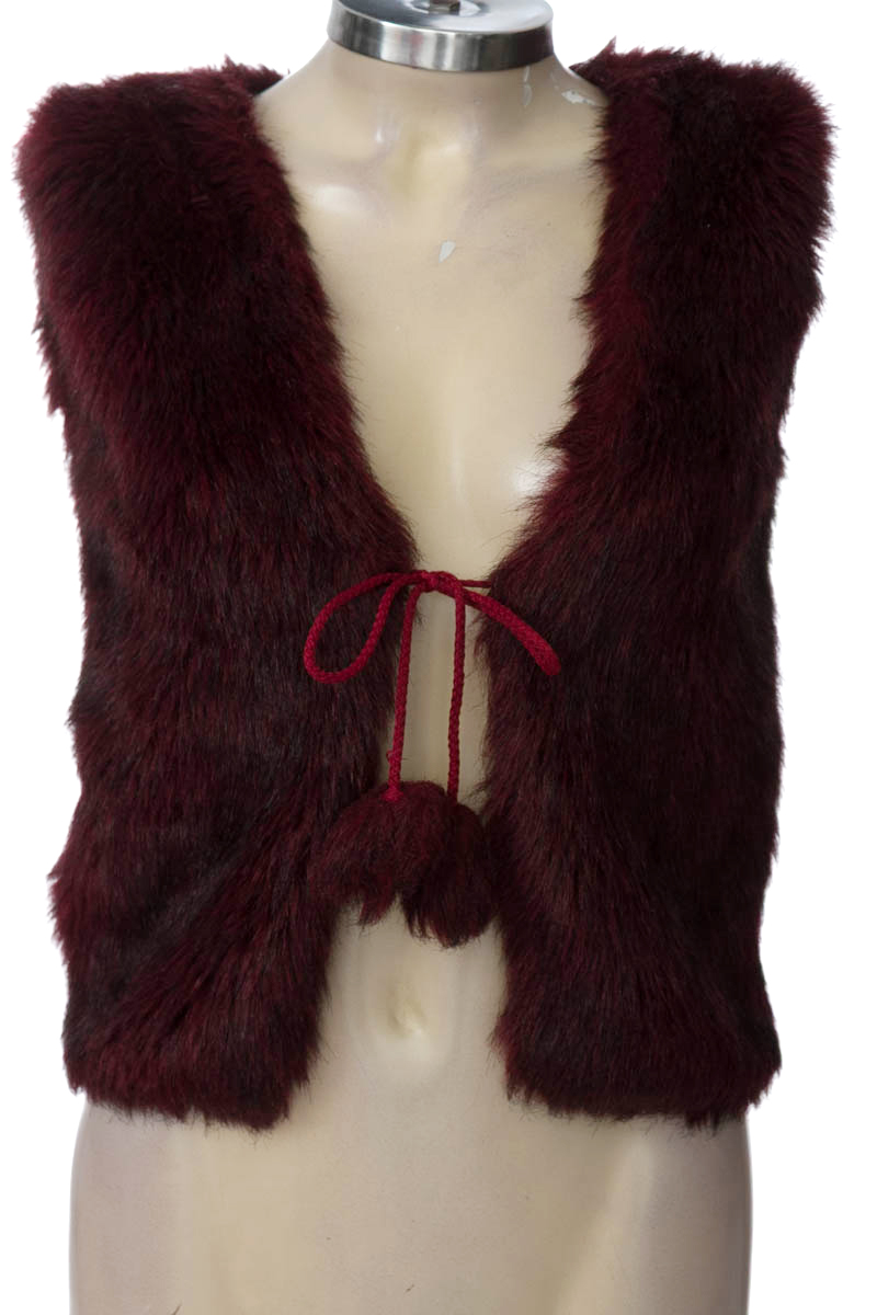 Chaqueta / Abrigo color Vinotinto - Closeando