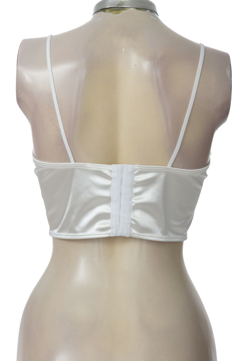 Top / Camiseta color Blanco - Real Human