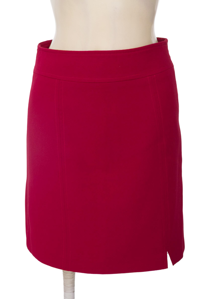 Falda color Vinotinto - Closeando