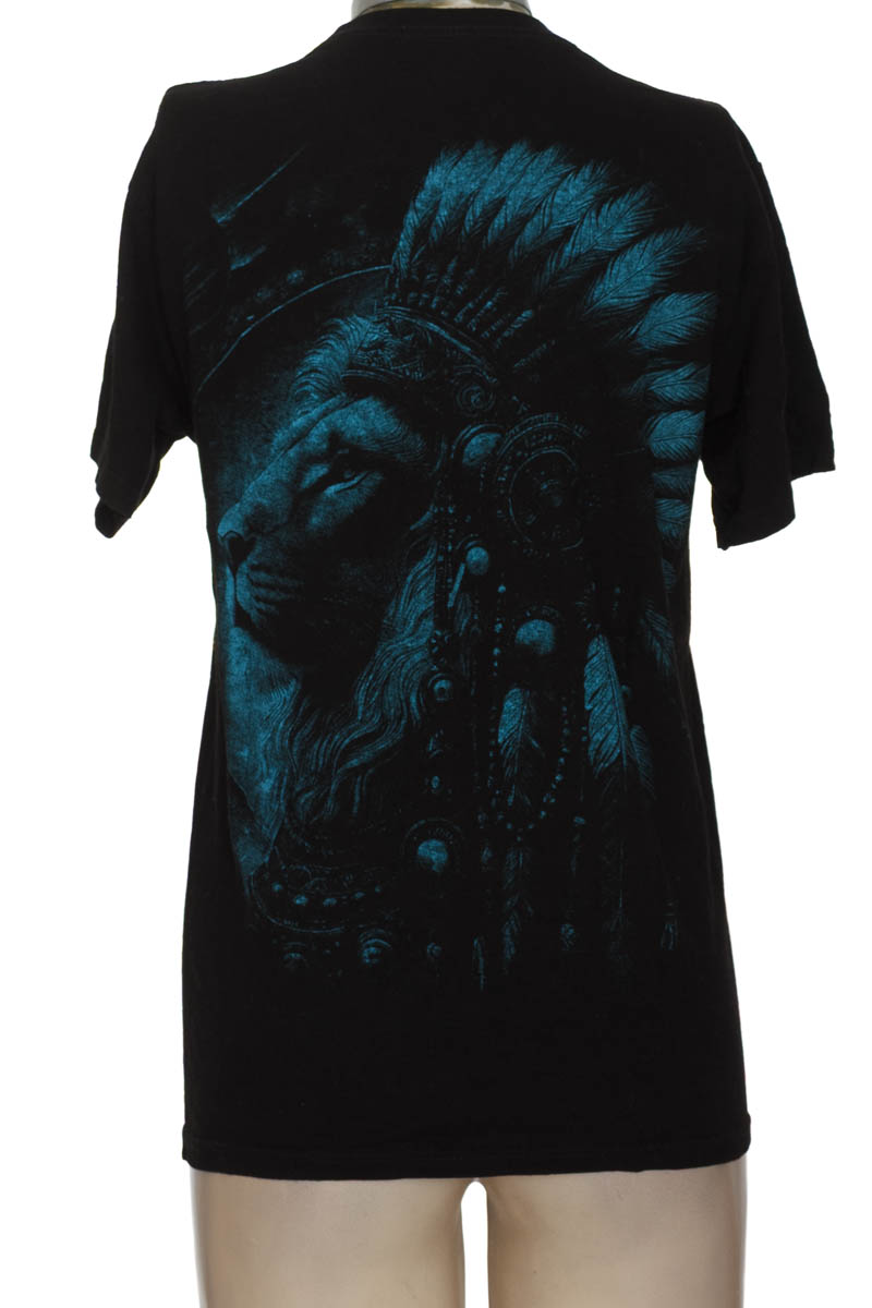 Top / Camiseta color Negro - Closeando
