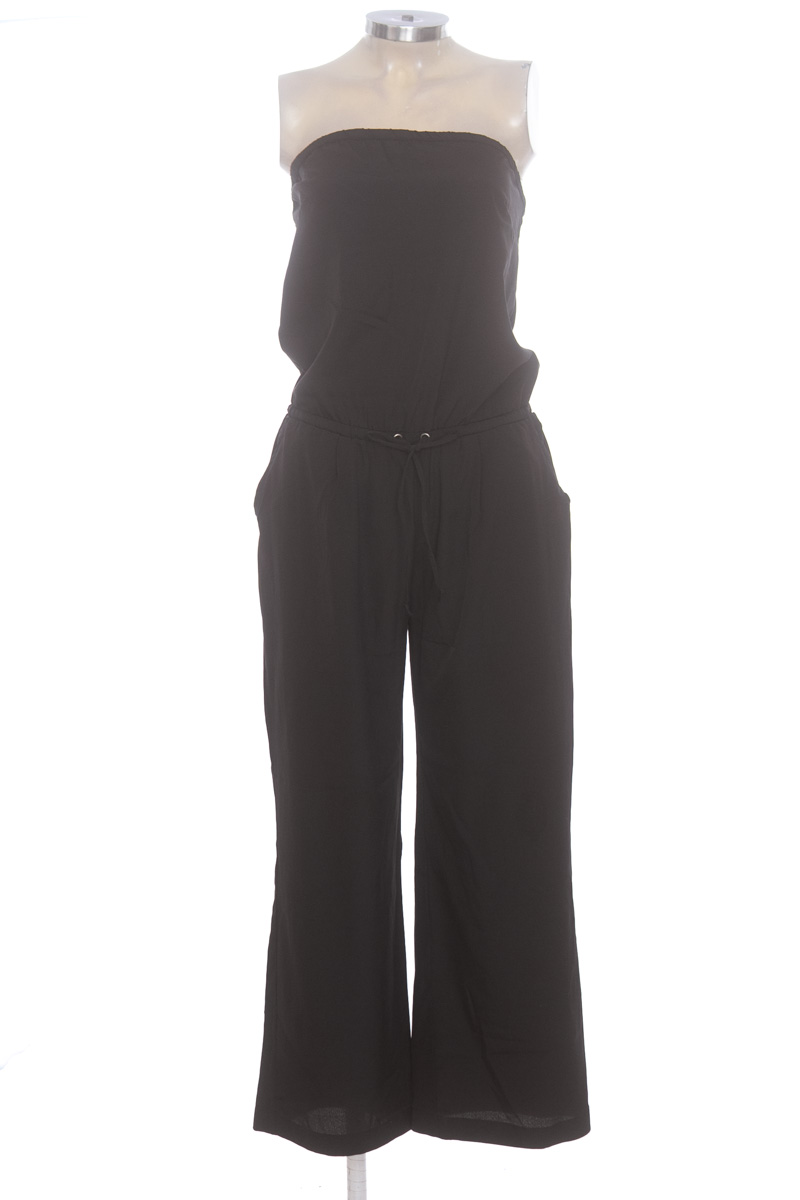 Vestido / Enterizo color Negro - Stradivarius