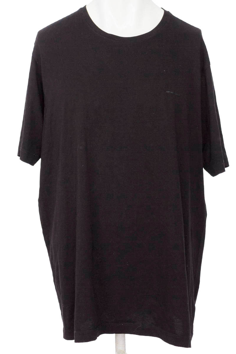 Camiseta color Negro - Arturo Calle