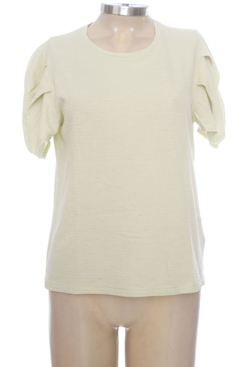 Top / Camiseta color Verde - Arturo Calle