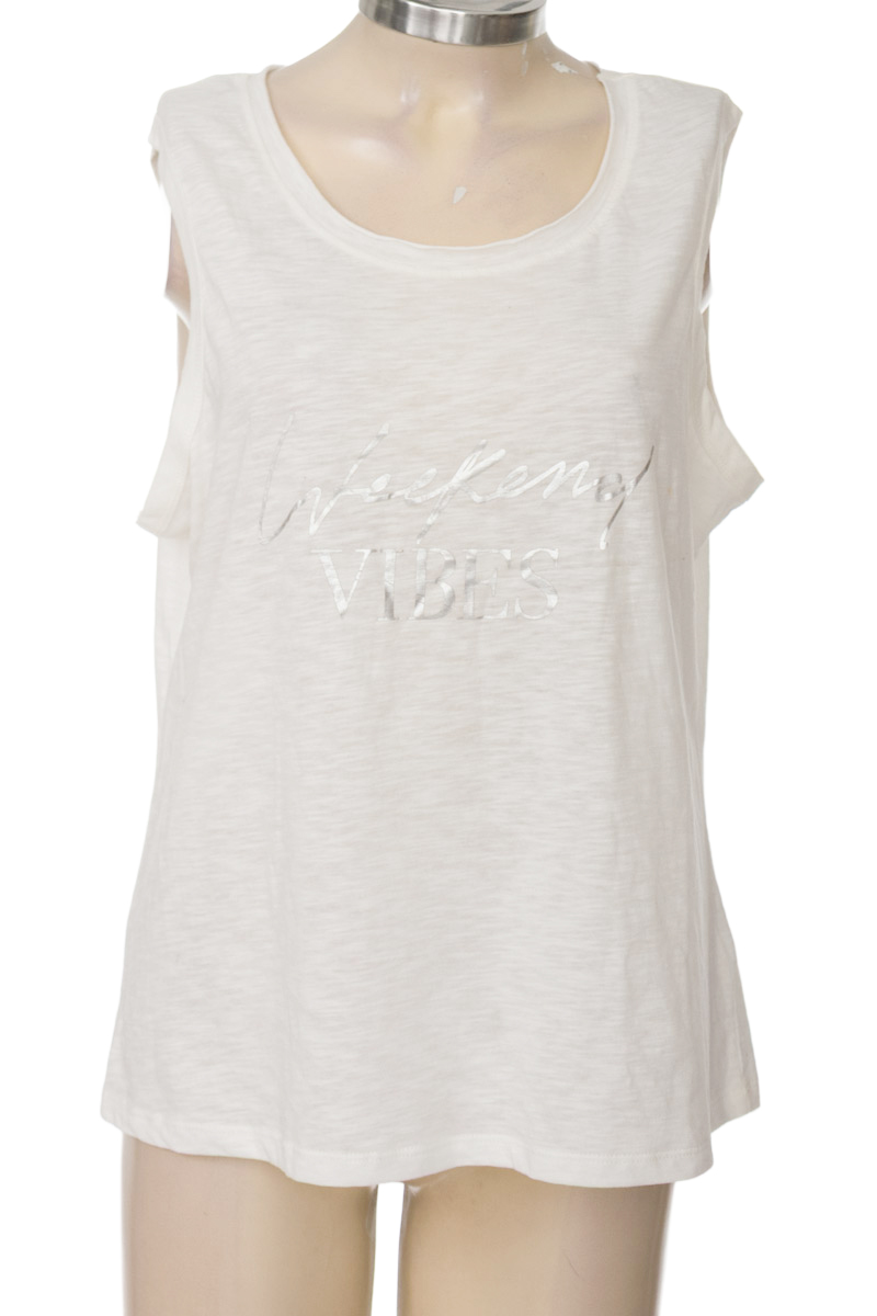 Top / Camiseta color Blanco - University Club