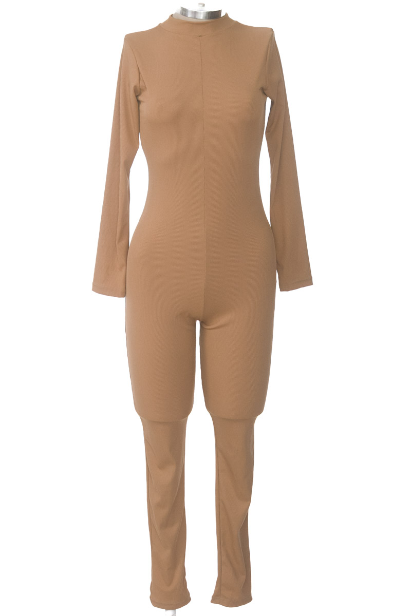 Ropa Deportiva / Salida de Baño color Beige - Closeando