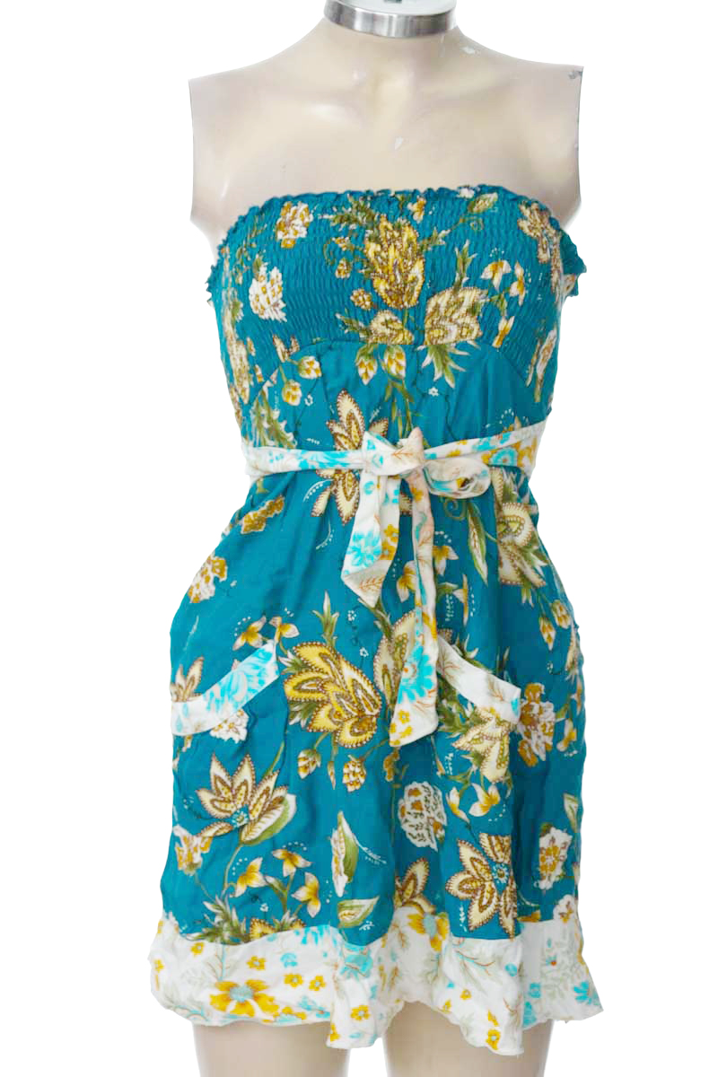 Vestido / Enterizo color Azul - Closeando