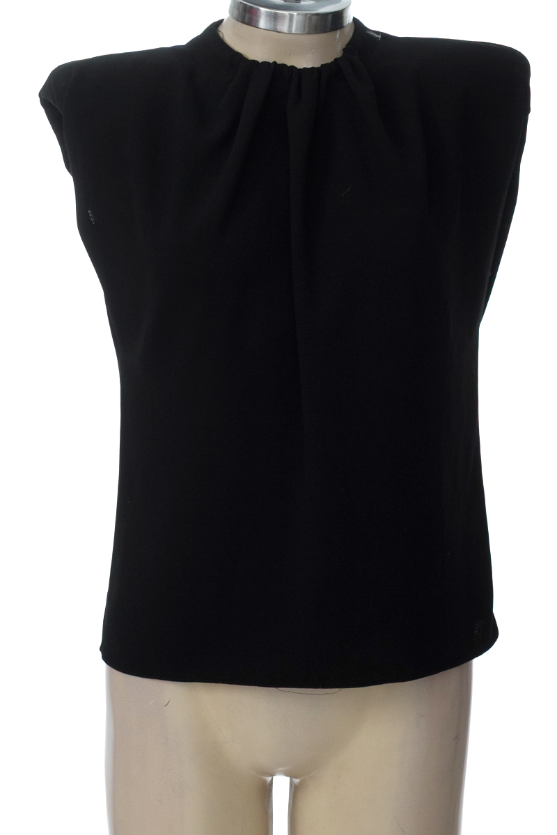 Top / Camiseta color Negro - Zara