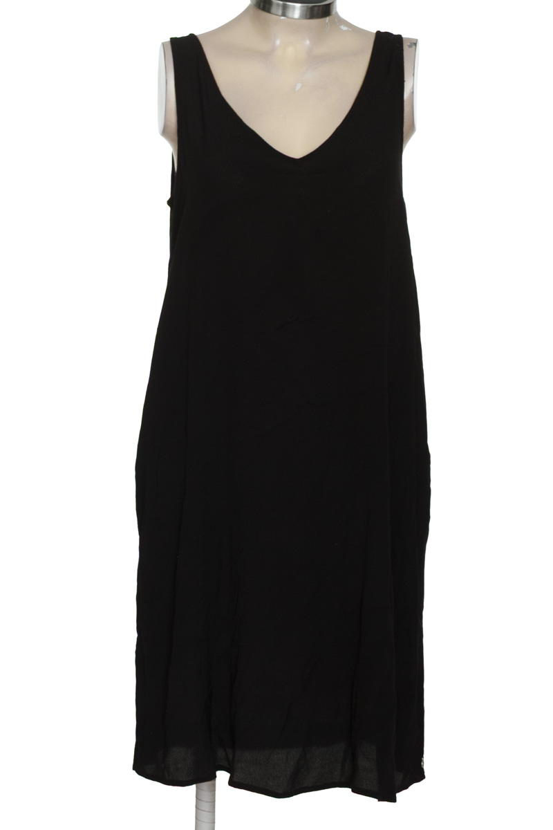 Vestido / Enterizo color Negro - Closeando