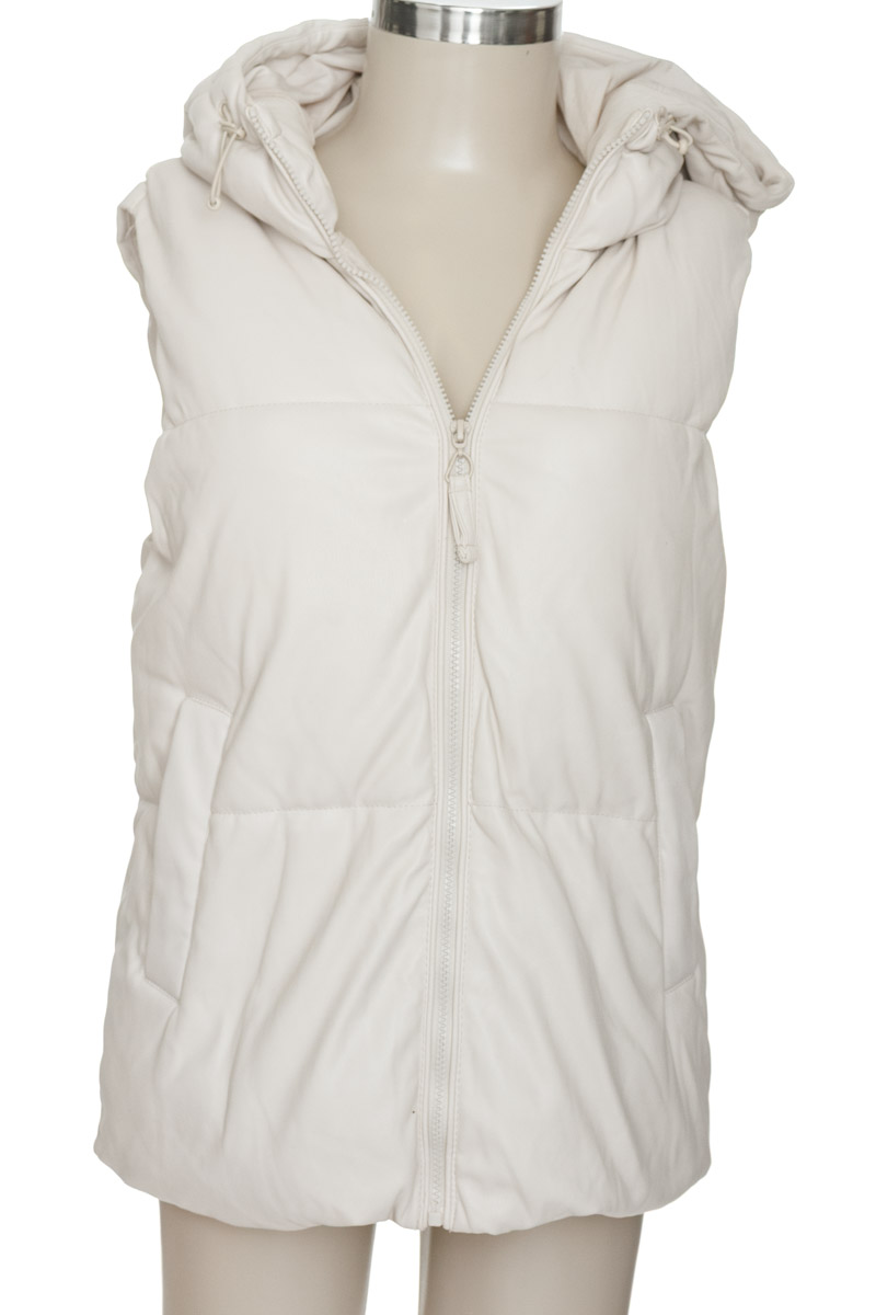 Chaqueta / Abrigo color Beige - Stradivarius