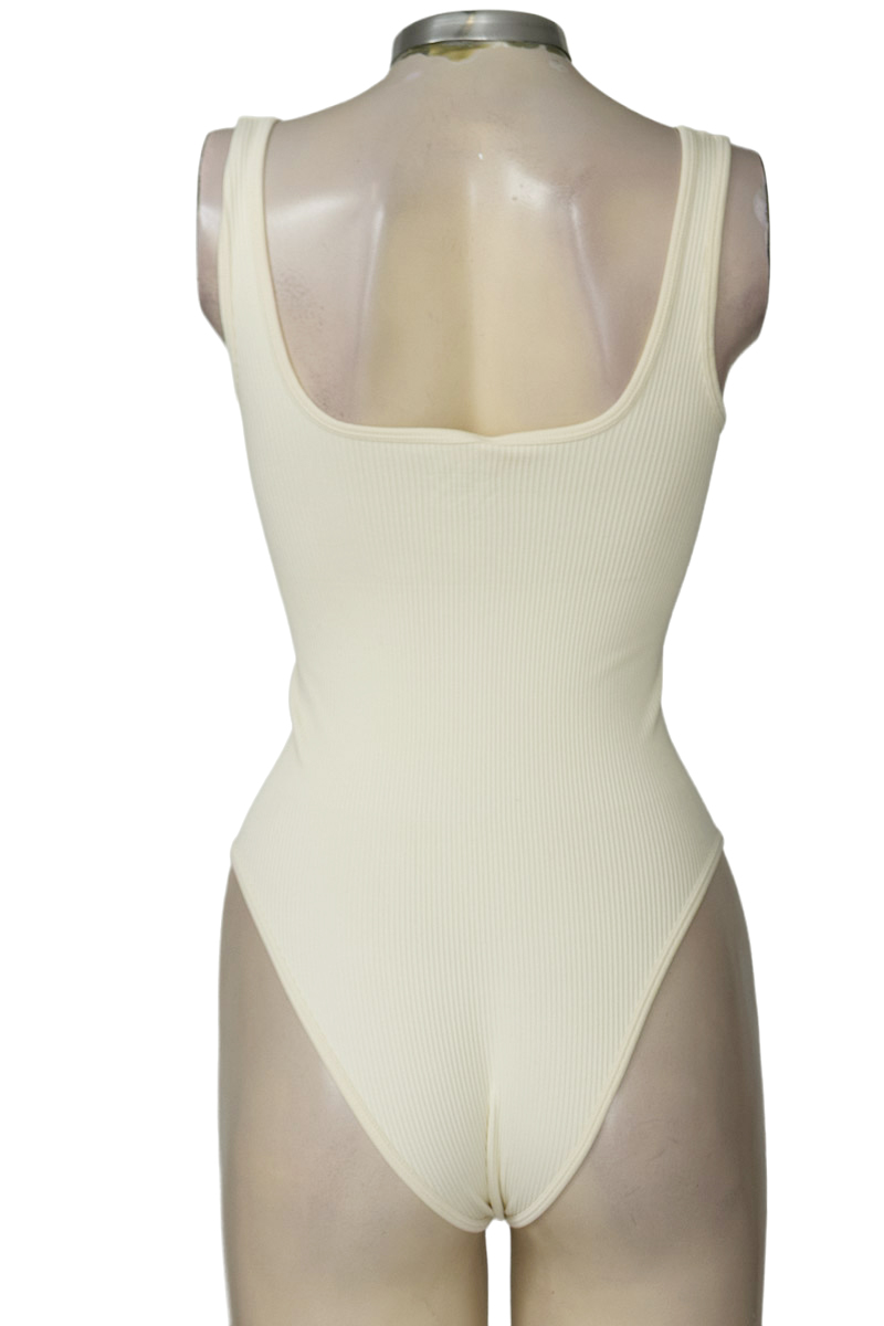 Top / Camiseta color Beige - Closeando