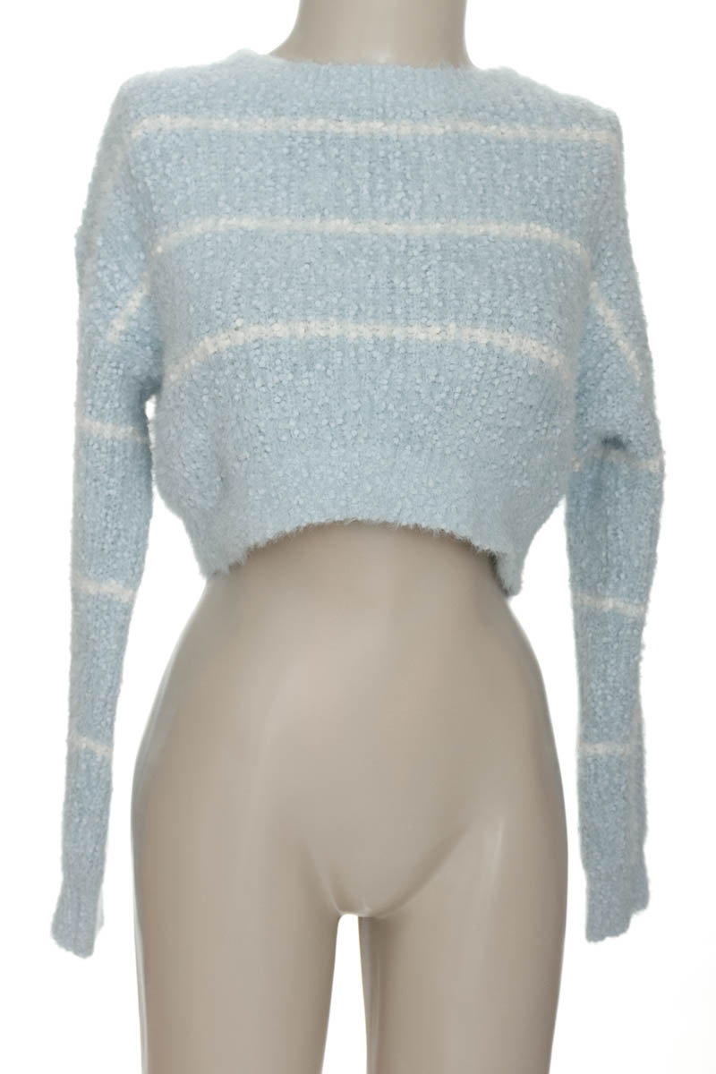 Sweater color Azul - Closeando