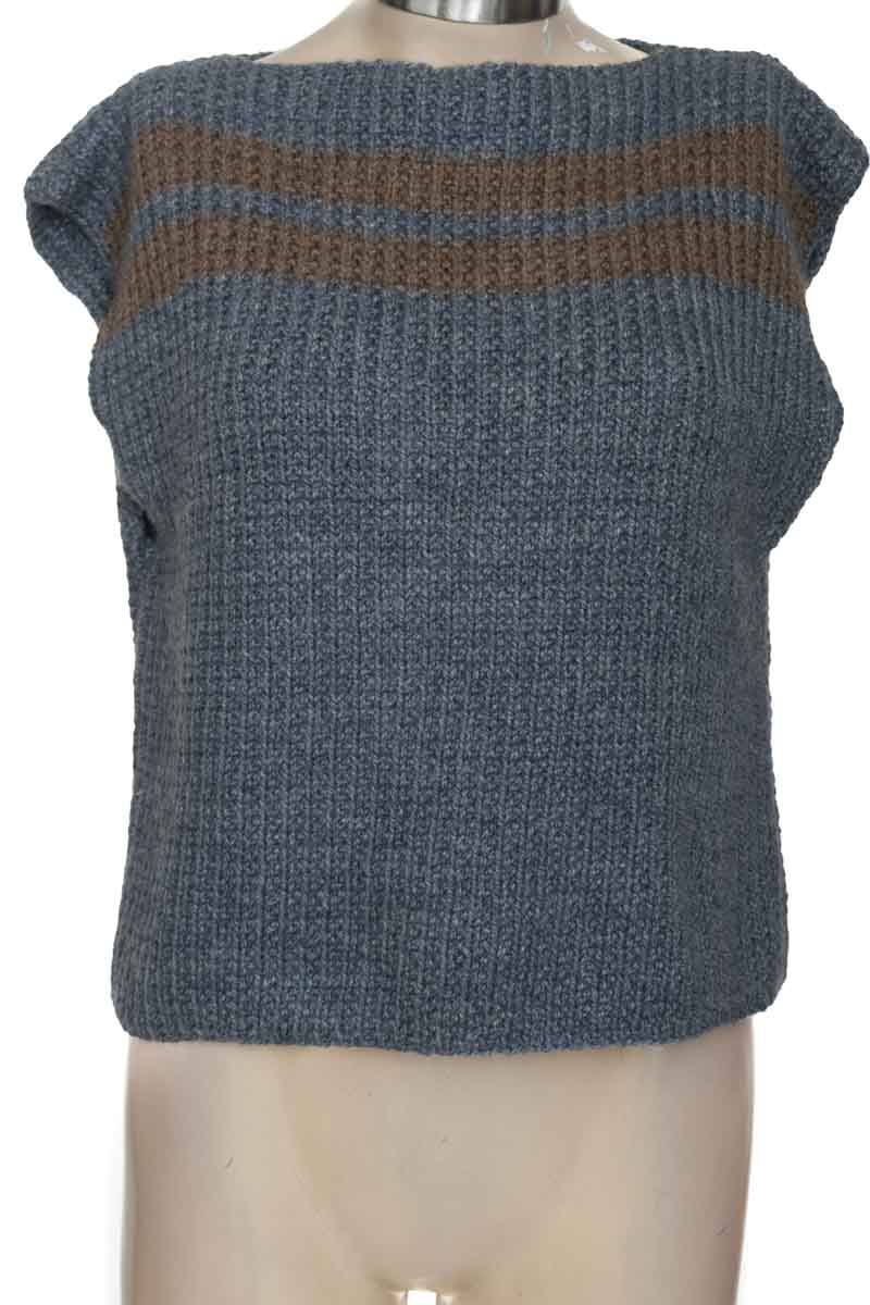 Sweater color Azul - Closeando